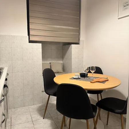 Apartment Pietra 2 , Colosseo Rome